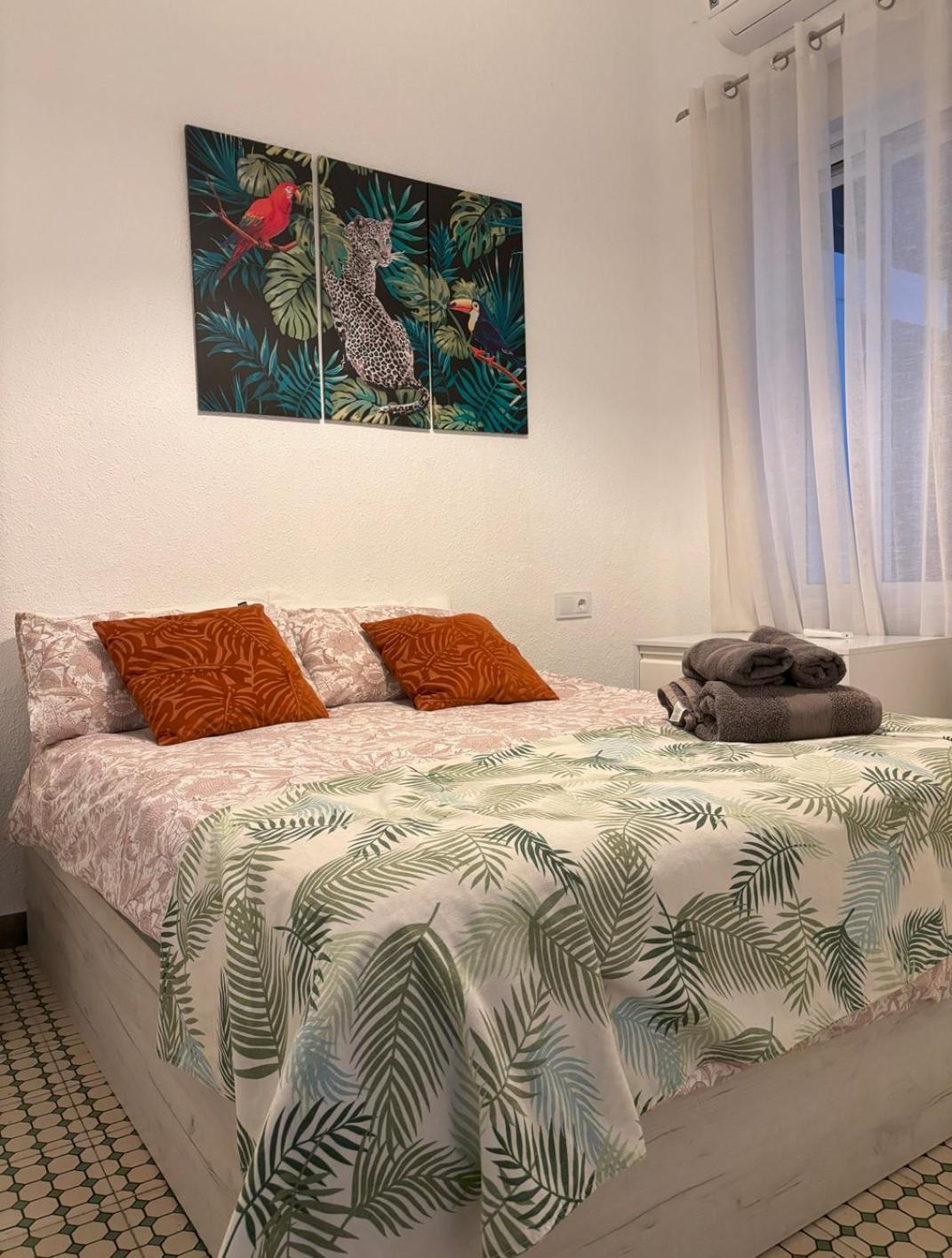 Beautiful Appartment In The Heart Of Alicante Exteriör bild