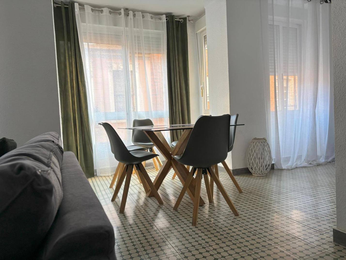 Beautiful Appartment In The Heart Of Alicante Exteriör bild